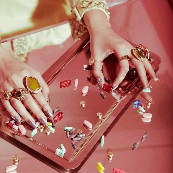 Meet your Posher, Zaneta - Picture 1 of 1